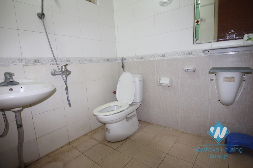 5 bedrooms house for rent in Ba Dinh district, Ha Noi