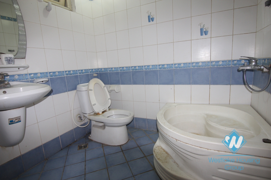 5 bedrooms house for rent in Ba Dinh district, Ha Noi