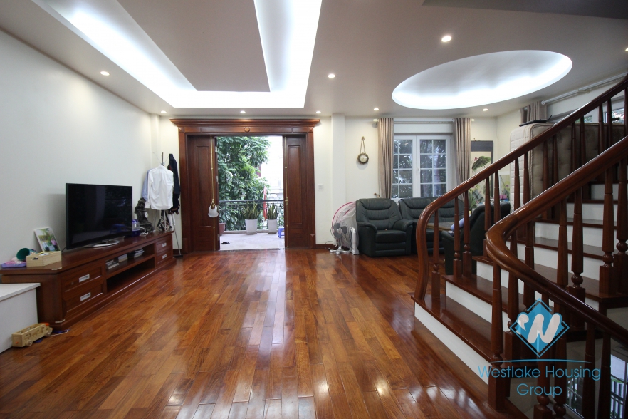 A beautiful villa for rent in Tay Ho good space and modern furnishing