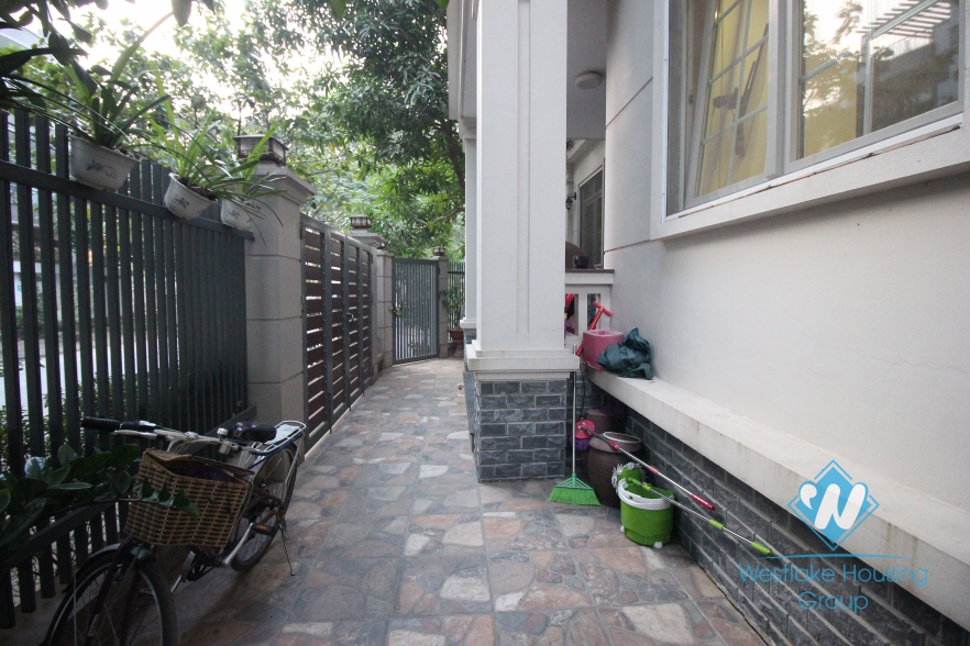 A beautiful villa for rent in Tay Ho good space and modern furnishing