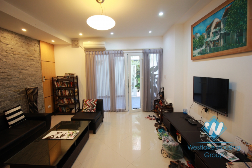 Elegant 5 bedroom house for rent near West lake side