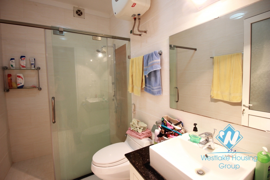 Elegant 5 bedroom house for rent near West lake side