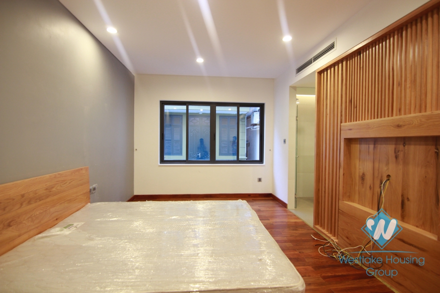The 4-th floor apartment with beautiful lakeview in Tay Ho,Ha Noi