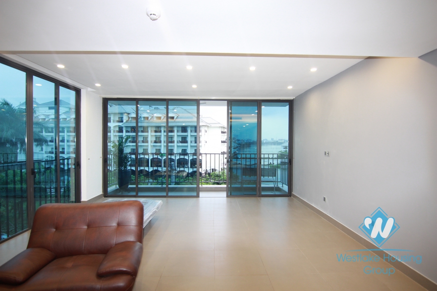 The 4-th floor apartment with beautiful lakeview in Tay Ho,Ha Noi