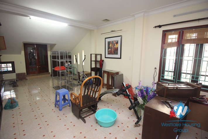 Six bedrooms house for rent in Truc Bach area, Ba Dinh district, Ha Noi