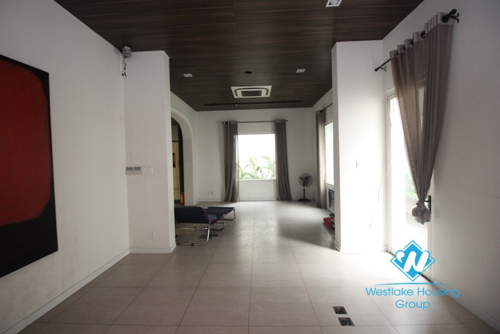 White house with garden for rent in Hoan Kiem District, Ha Noi