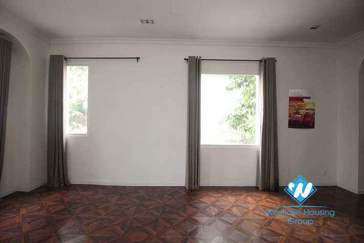 White house with garden for rent in Hoan Kiem District, Ha Noi