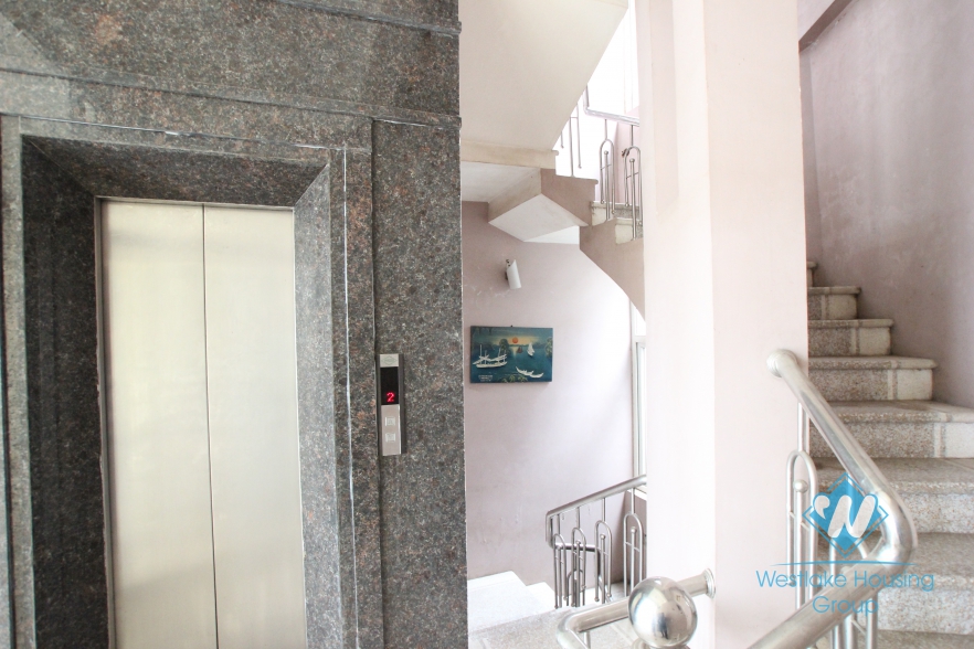 Large size office for rent in Au Co Street, Tay Ho, Ha Noi