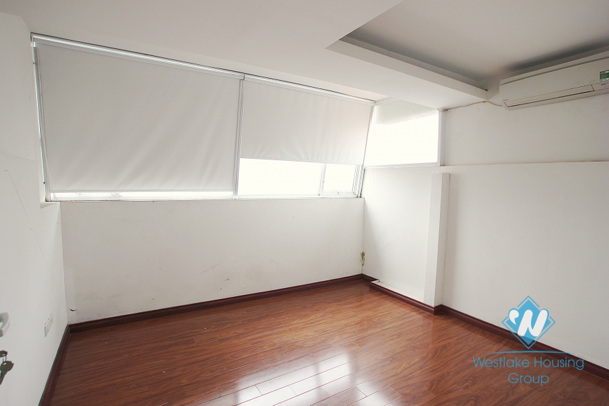 03 bedrooms apartment for rent in Tay Ho District, Ha Noi - Unfurnished