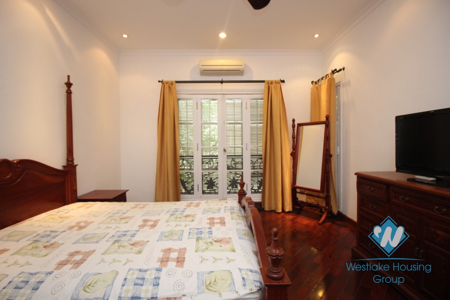 Beautiful house for rent in Hai Ba Trung district, closed Vincom Ba Trieu 