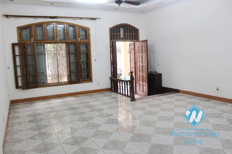 Nicely spacious house for rent in Ton Duc Thang st, Dong Da district, Hanoi