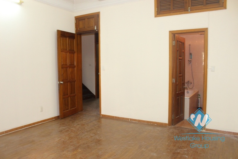 Nicely spacious house for rent in Ton Duc Thang st, Dong Da district, Hanoi