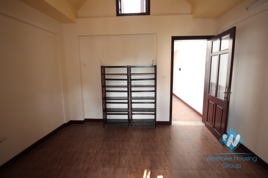 House rental with beautiful lakeview in Truc Bach, Ba Dinh