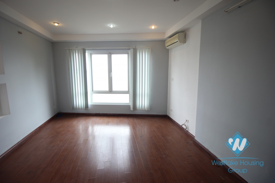 Small house face to the lake for rent  in Tay Ho Ha Noi