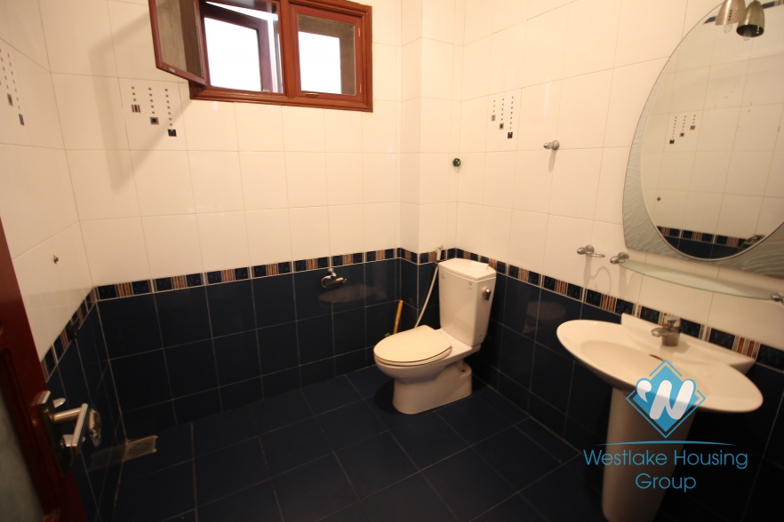 A chaming house with 6 bedrooms, for rent in Tay Ho area