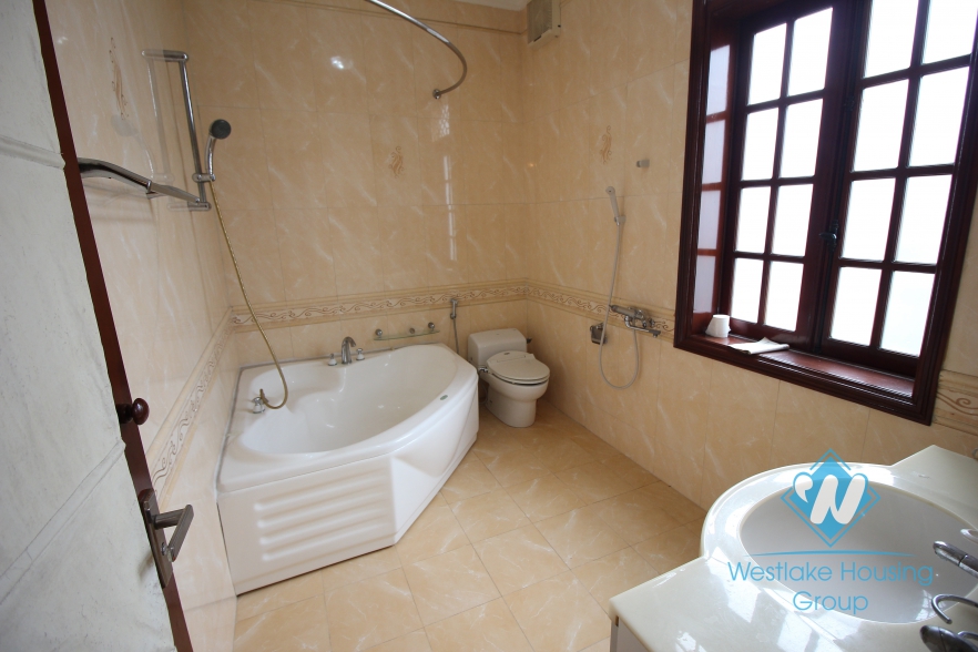 A chaming house with 6 bedrooms, for rent in Tay Ho area