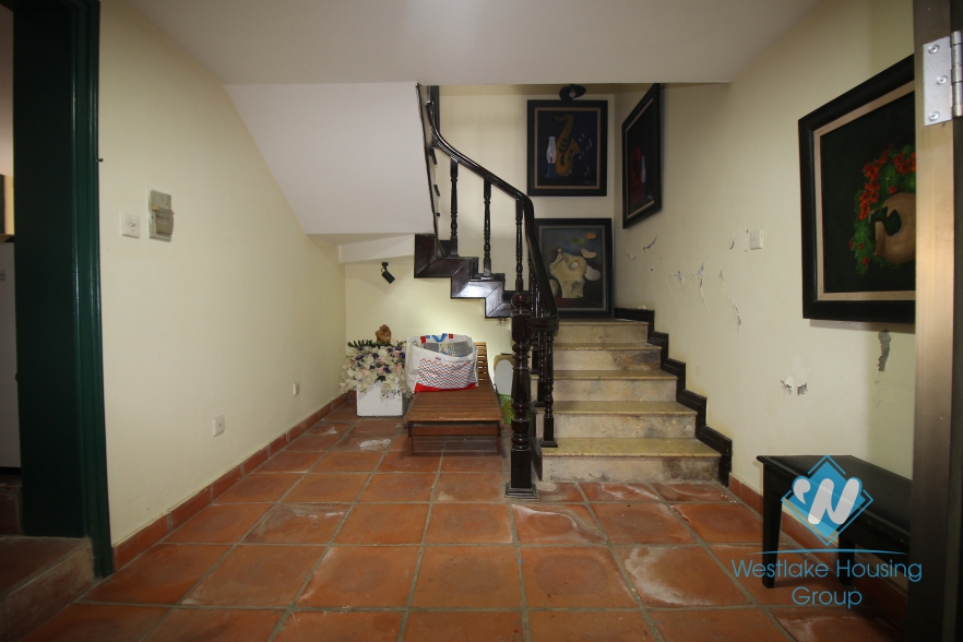 Charming villa for rent on the lakeside with lovely garden in Tay Ho, Hanoi