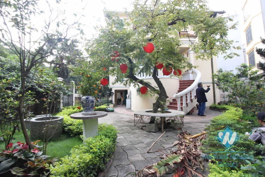 Charming villa for rent on the lakeside with lovely garden in Tay Ho, Hanoi