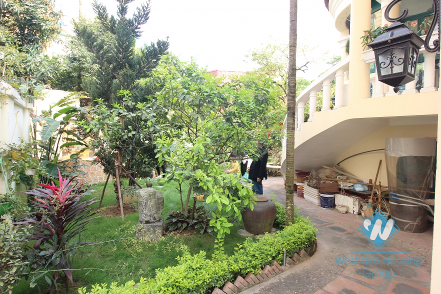 Charming villa for rent on the lakeside with lovely garden in Tay Ho, Hanoi