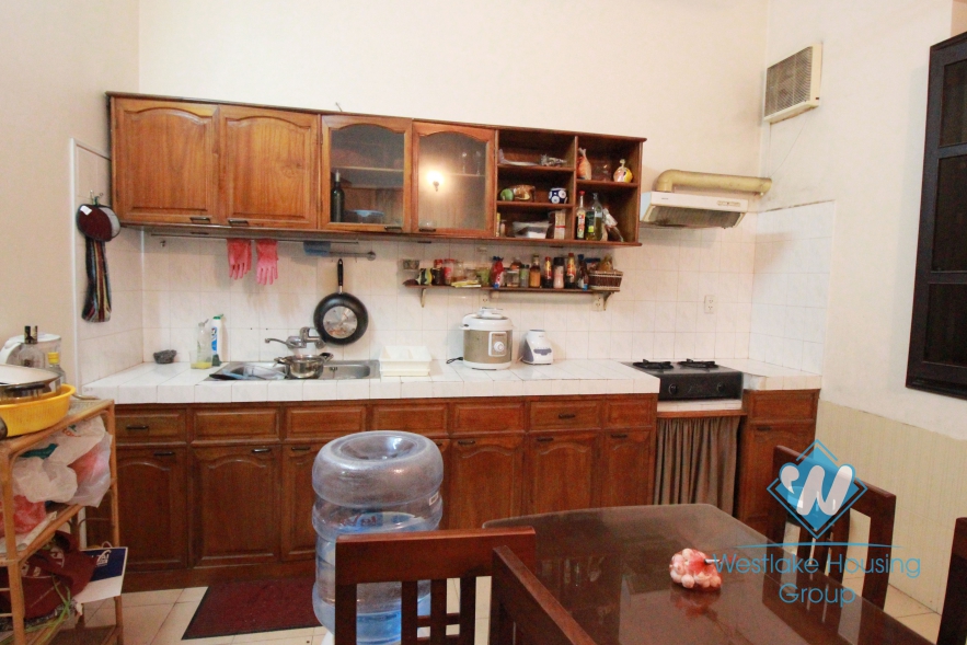 Cheap house with 03 bedrooms for rent in Xuan Dieu St, Tay Ho, Hanoi