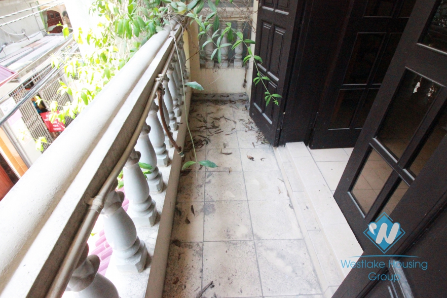 Cheap house with 03 bedrooms for rent in Xuan Dieu St, Tay Ho, Hanoi