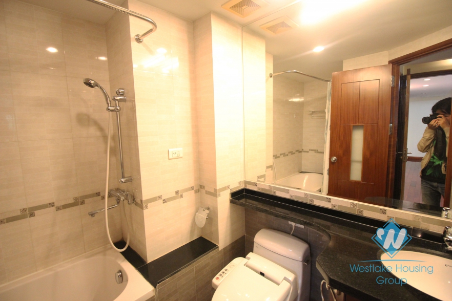 Quality serviced apartment for rent on Xuan Dieu, Tay Ho, Ha Noi