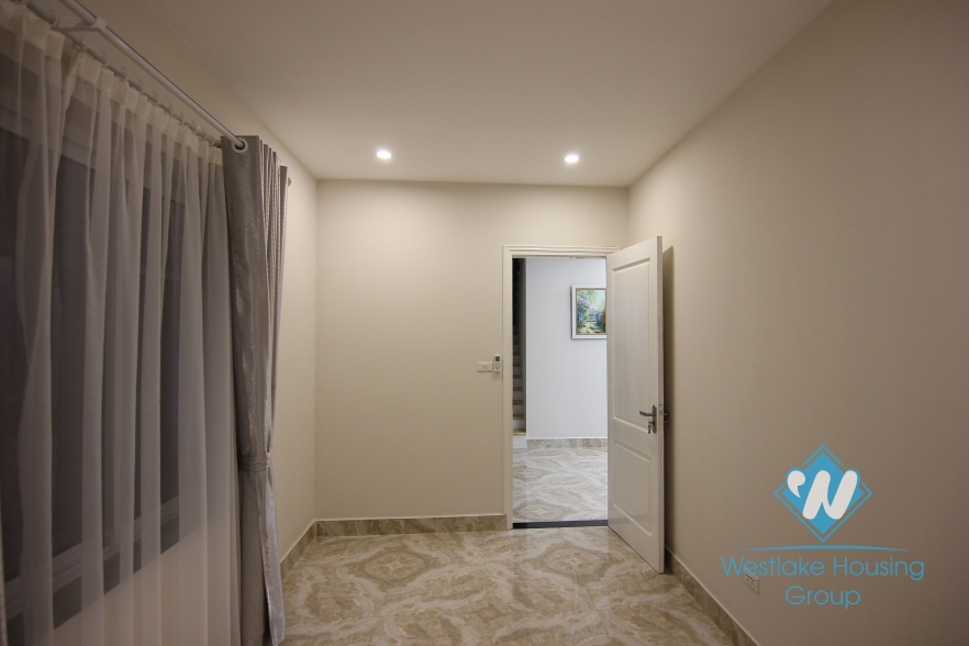 Nice and quiet house with 02 bedrooms for rent in Tay Ho area 