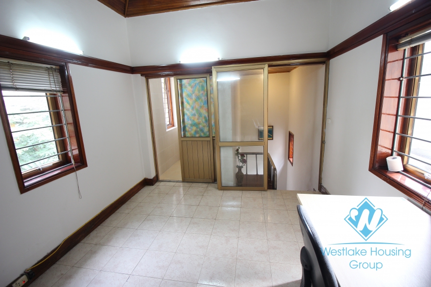 Gorgeous house for rent on Xuan Dieu street, Tay Ho, Hanoi