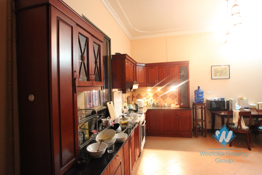 House with 5 bedrooms for rent in Xuan Dieu area, Tay Ho, Ha Noi