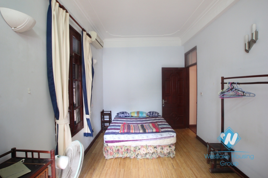 House with 5 bedrooms for rent in Xuan Dieu area, Tay Ho, Ha Noi