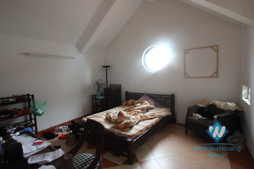 House with 5 bedrooms for rent in Xuan Dieu area, Tay Ho, Ha Noi