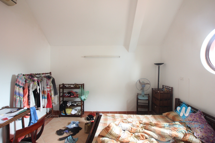 House with 5 bedrooms for rent in Xuan Dieu area, Tay Ho, Ha Noi