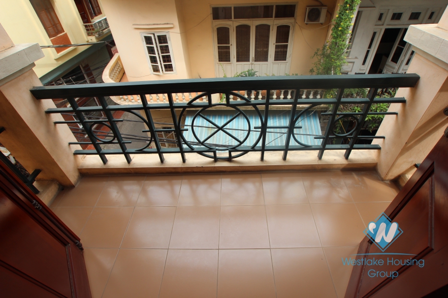 House with 5 bedrooms for rent in Xuan Dieu area, Tay Ho, Ha Noi