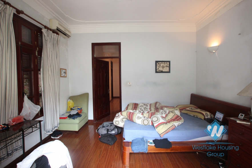 House with 5 bedrooms for rent in Xuan Dieu area, Tay Ho, Ha Noi