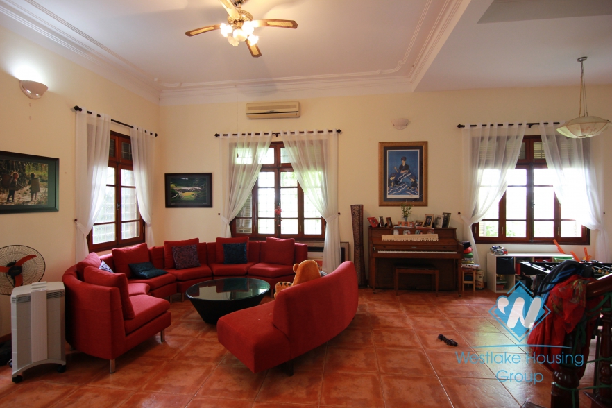 Beautiful garden house for rent on the lakeshore Tay Ho, Hanoi