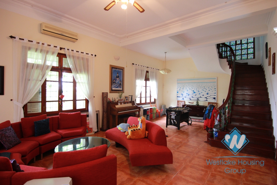 Beautiful garden house for rent on the lakeshore Tay Ho, Hanoi