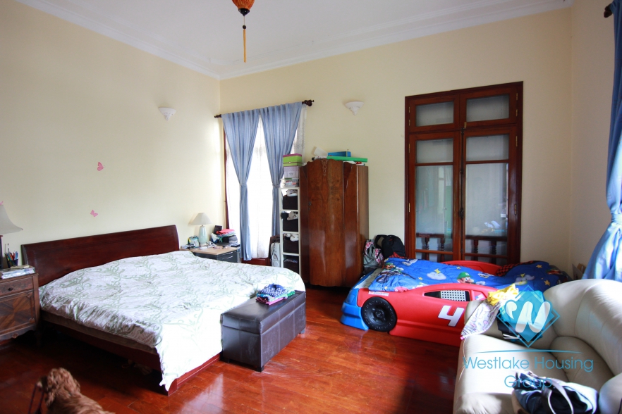 Beautiful garden house for rent on the lakeshore Tay Ho, Hanoi