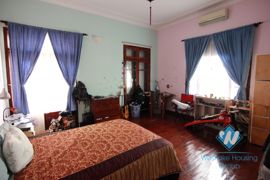 Beautiful garden house for rent on the lakeshore Tay Ho, Hanoi