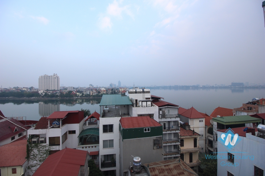 Lake view 02 bedrooms apartment for rent in Xuan dieu st, Tay Ho district