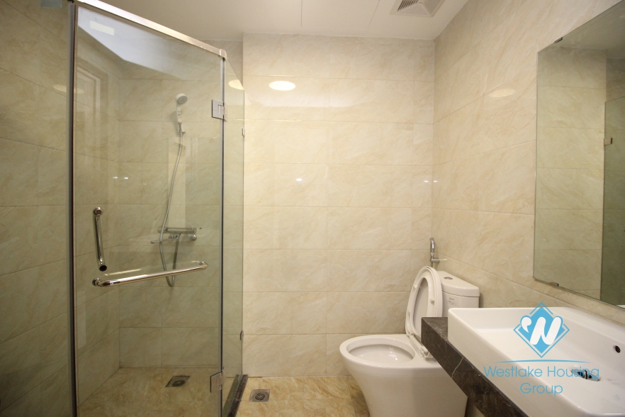 Lake view 02 bedrooms apartment for rent in Xuan dieu st, Tay Ho district