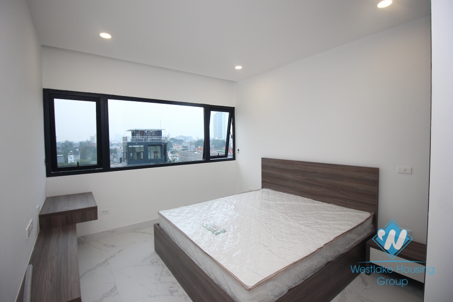 Lake view 02 bedrooms apartment for rent in Xuan dieu st, Tay Ho district