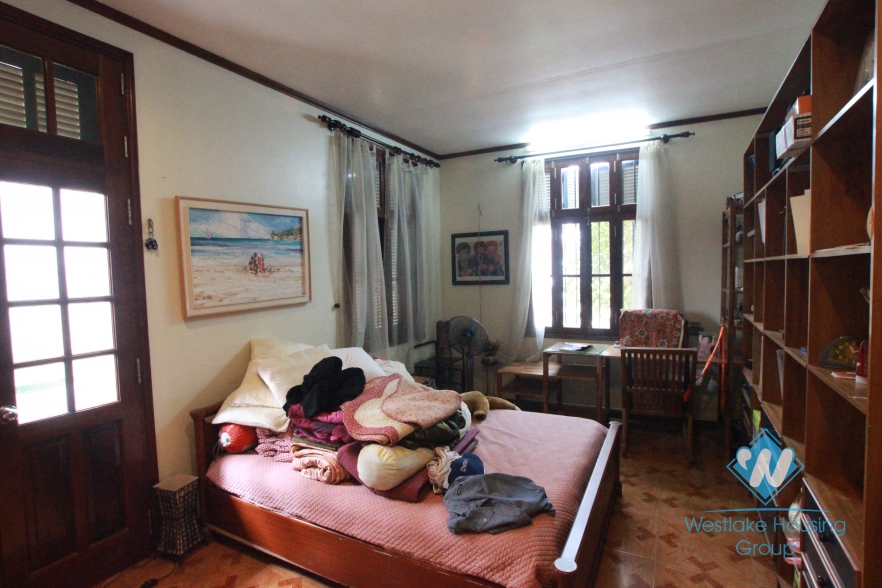 Beautiful house with big garden and lake view for lease in  Tay Ho District