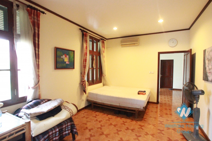 Beautiful house with big garden and lake view for lease in  Tay Ho District