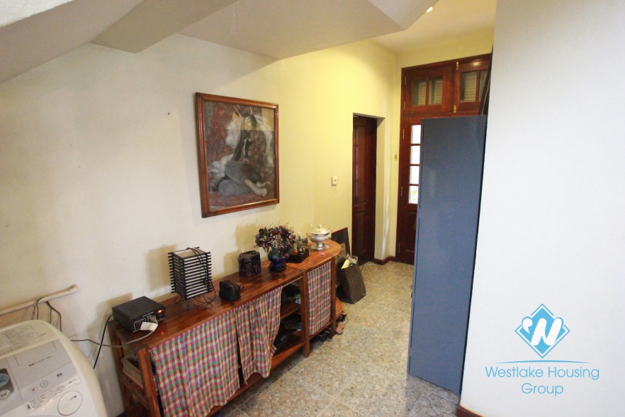 Beautiful house with big garden and lake view for lease in  Tay Ho District