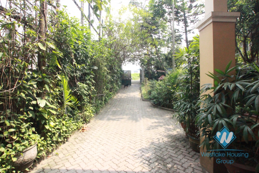 Beautiful house with big garden and lake view for lease in  Tay Ho District