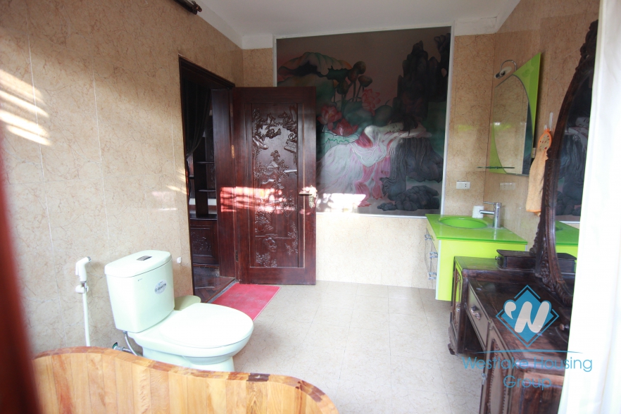 One floor-House for rent in Tay Ho area.