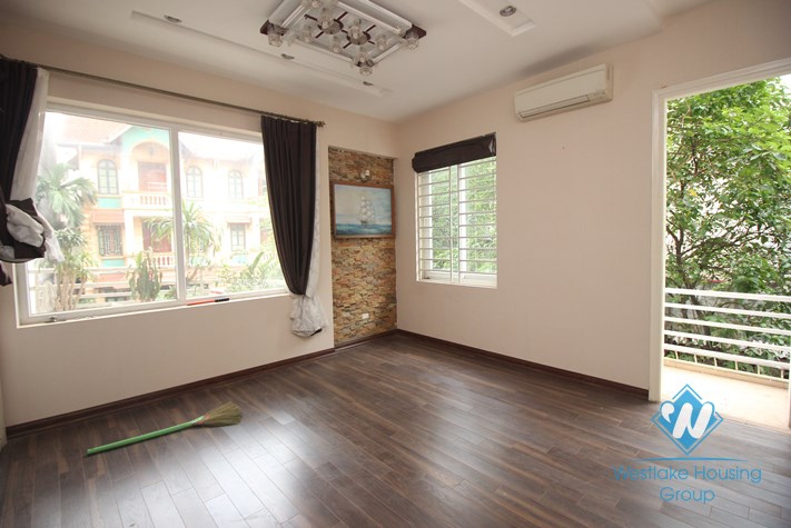 Beautiful house for rent in Ba Dinh district, Ha Noi City