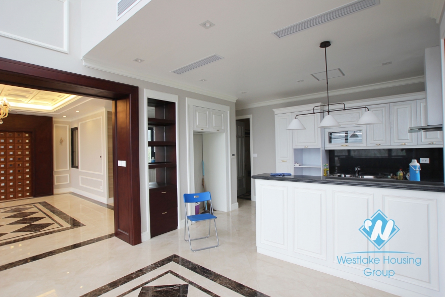 Luxury house with lake view available for lease in Westlake area, fully furnished.