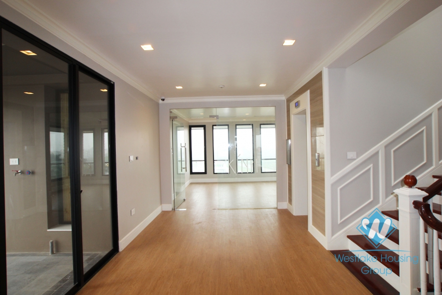 Luxury house with lake view available for lease in Westlake area, fully furnished.