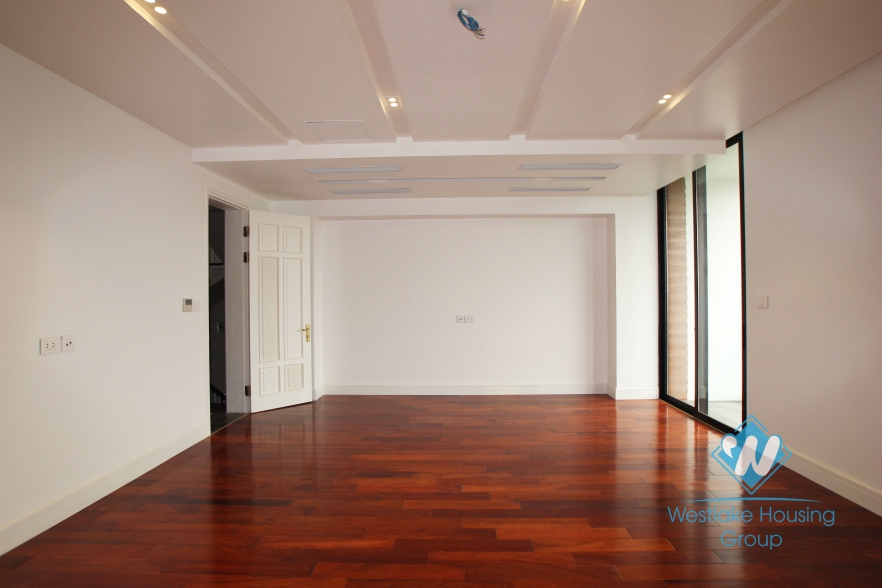 Luxury house with lake view available for lease in Westlake area, fully furnished.